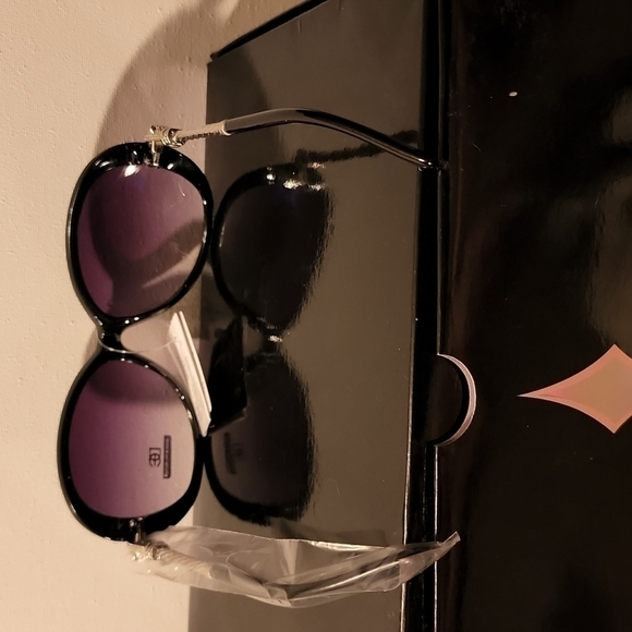 Designer eye glasses - Picture 10 of 11